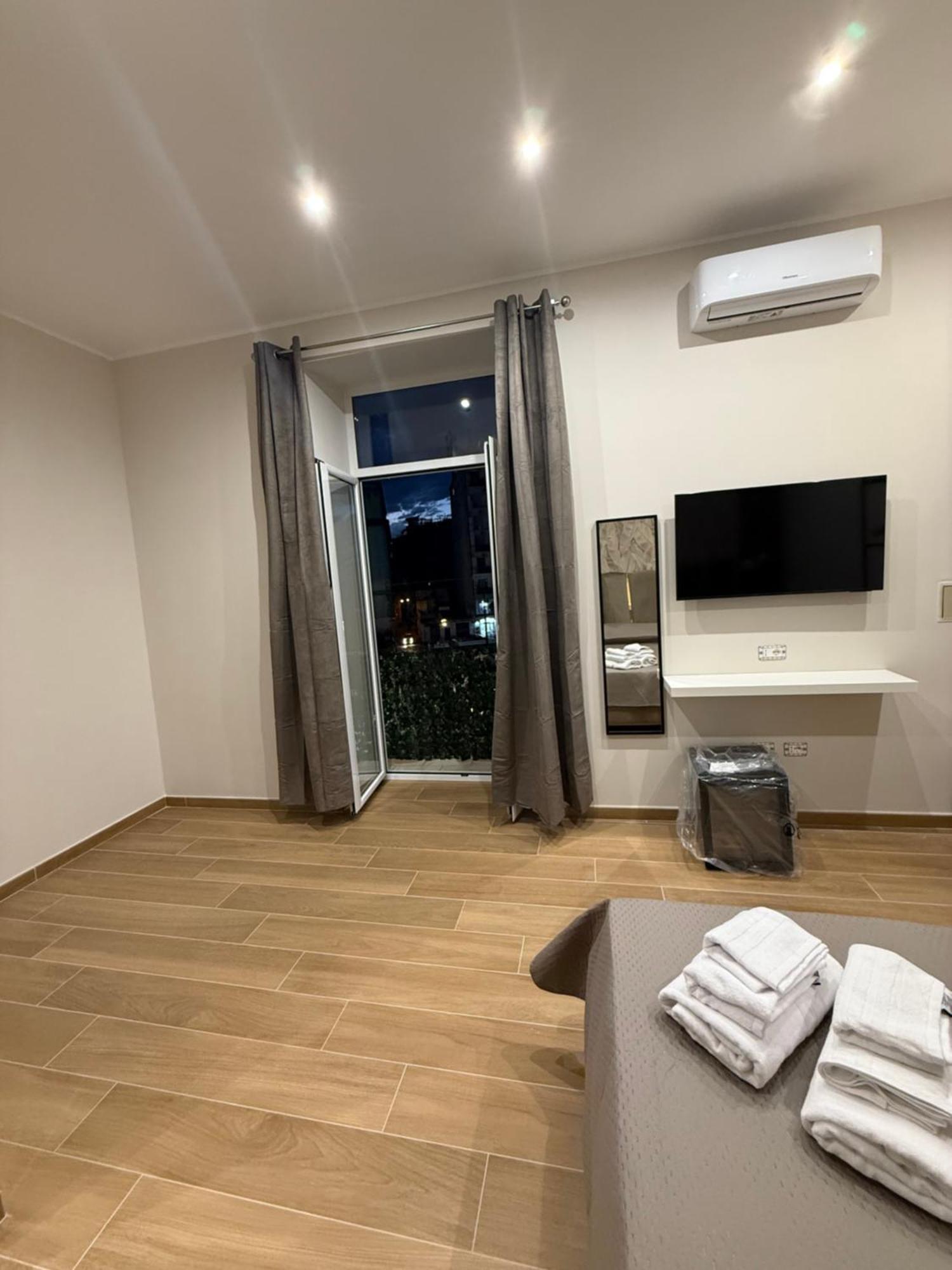 Il Regno Di Napoli Hotel Buitenkant foto
