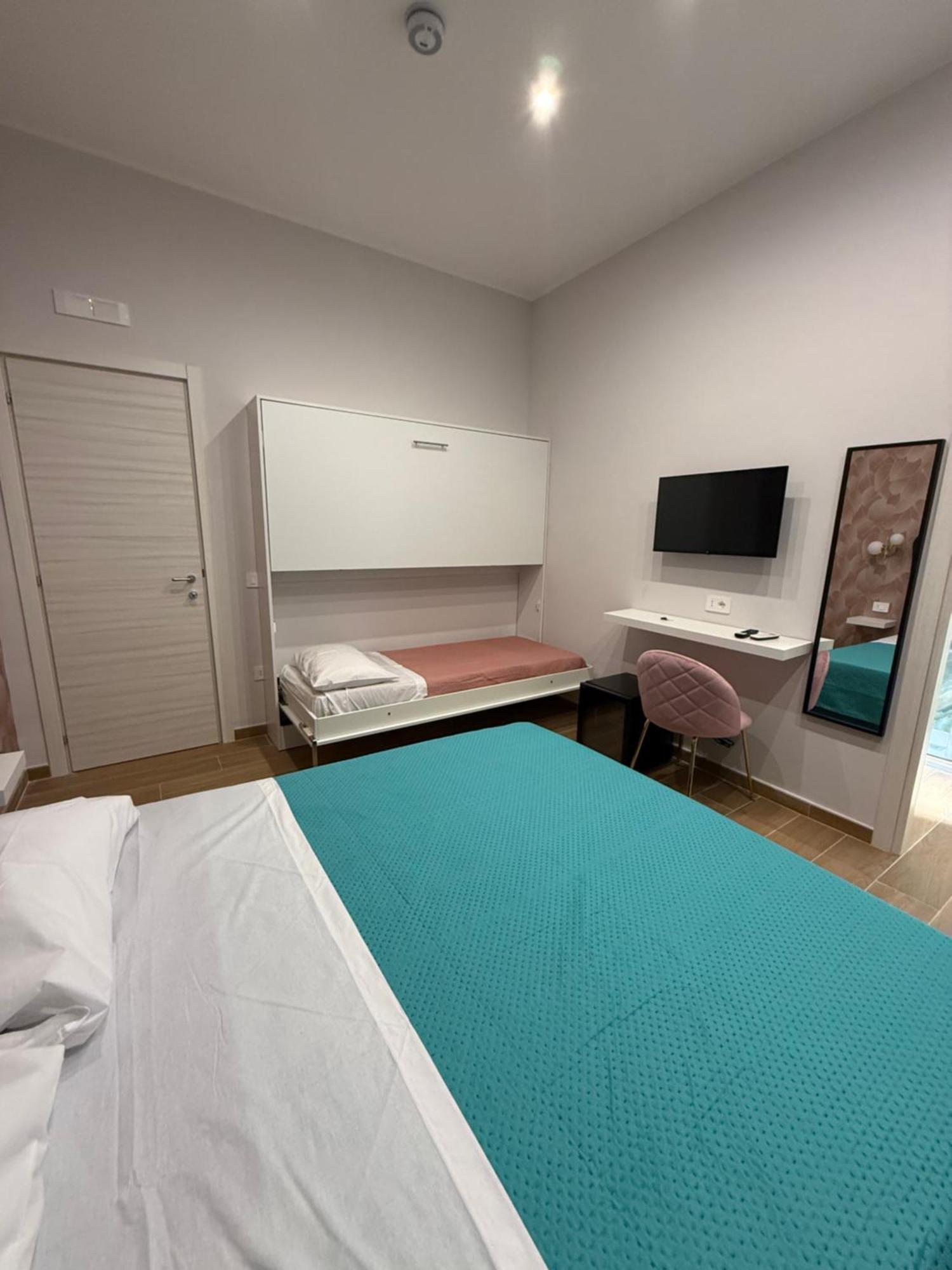 Il Regno Di Napoli Hotel Buitenkant foto