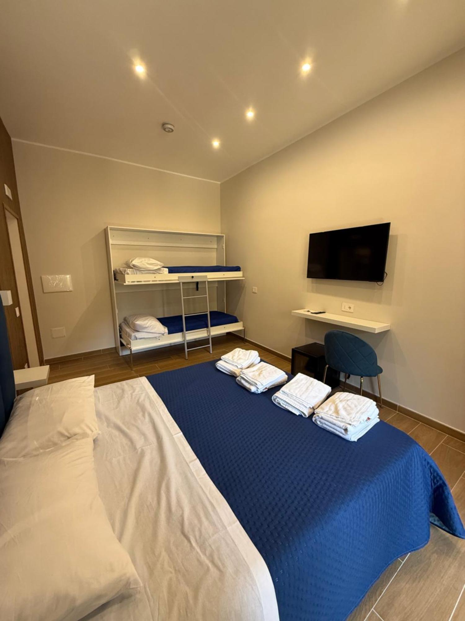 Il Regno Di Napoli Hotel Buitenkant foto