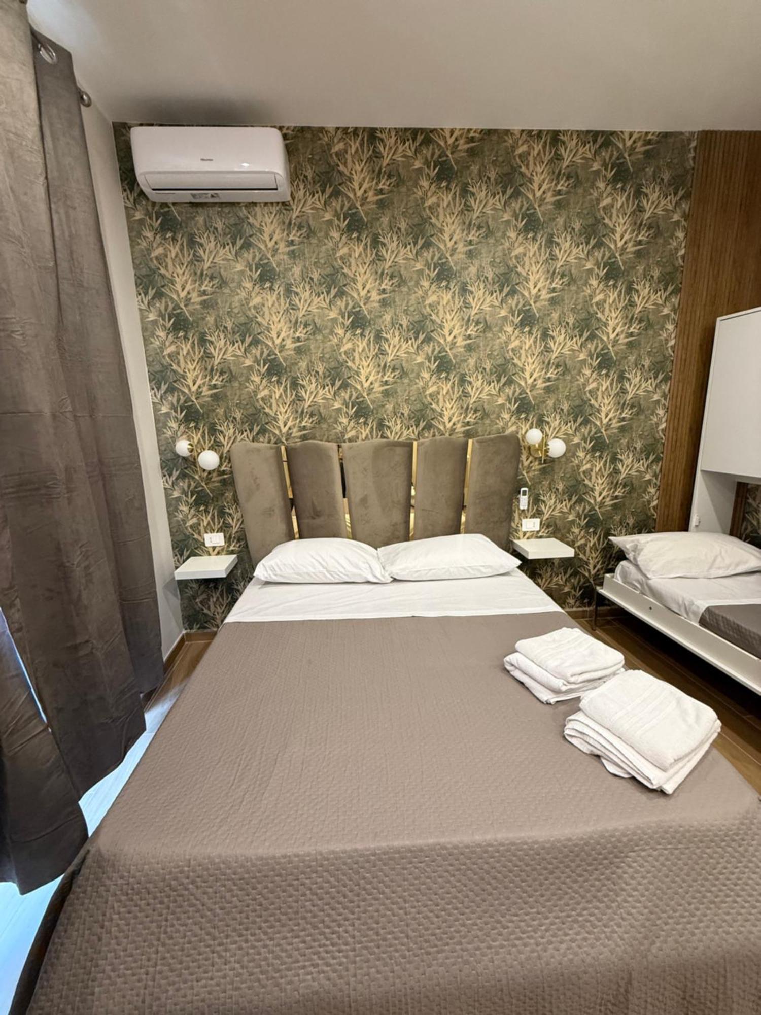 Il Regno Di Napoli Hotel Buitenkant foto
